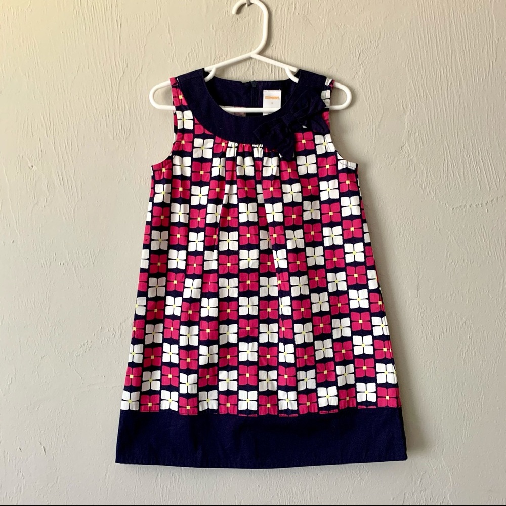 Shift dress with bow detail on collar - EUC-Size 5